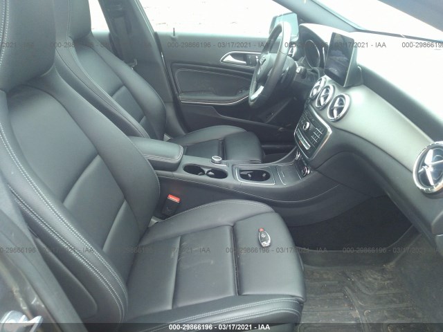 Photo 4 VIN: WDDSJ4EB8JN655136 - MERCEDES-BENZ CLA 