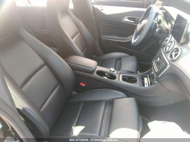 Photo 4 VIN: WDDSJ4EB8KN740317 - MERCEDES-BENZ CLA 