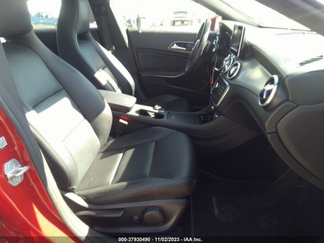 Photo 4 VIN: WDDSJ4EB9FN270157 - MERCEDES-BENZ CLA-CLASS 