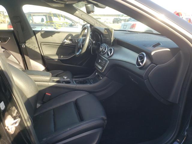 Photo 4 VIN: WDDSJ4EB9HN429486 - MERCEDES-BENZ CLA 250 