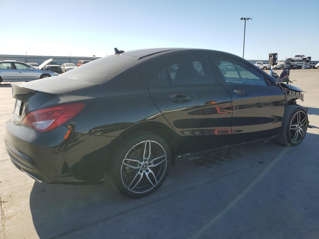 Photo 2 VIN: WDDSJ4EB9KN729102 - MERCEDES-BENZ CLA-KLASSE 