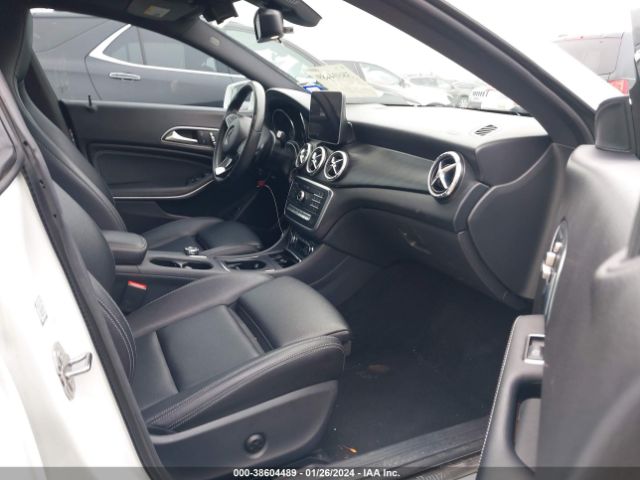 Photo 4 VIN: WDDSJ4EB9KN745302 - MERCEDES-BENZ CLA 250 