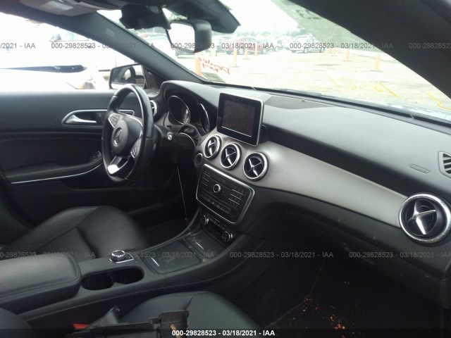 Photo 4 VIN: WDDSJ4EBXFN207195 - MERCEDES-BENZ CLA 250 