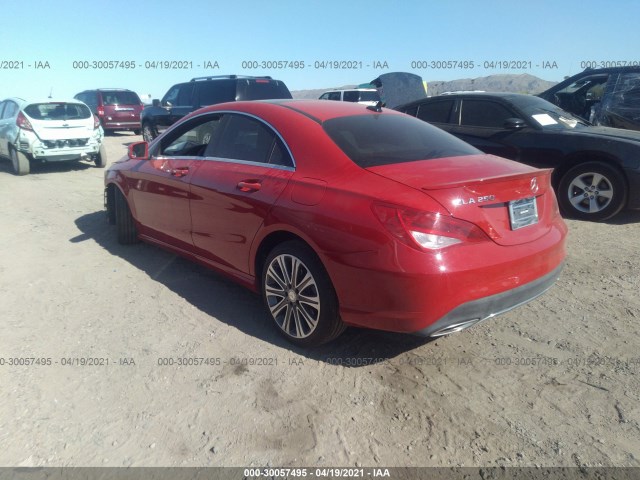 Photo 2 VIN: WDDSJ4EBXHN398877 - MERCEDES-BENZ CLA 