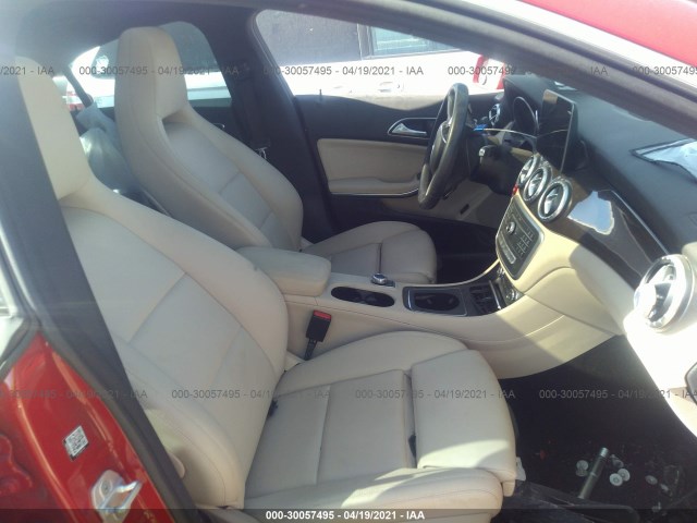 Photo 4 VIN: WDDSJ4EBXHN398877 - MERCEDES-BENZ CLA 