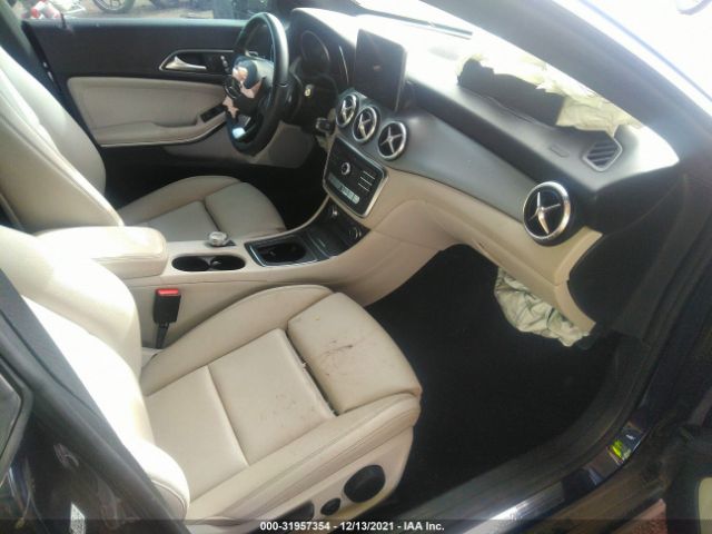 Photo 4 VIN: WDDSJ4EBXHN402491 - MERCEDES-BENZ CLA 