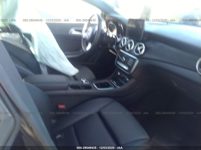 Photo 4 VIN: WDDSJ4EBXJN504315 - MERCEDES-BENZ CLA 