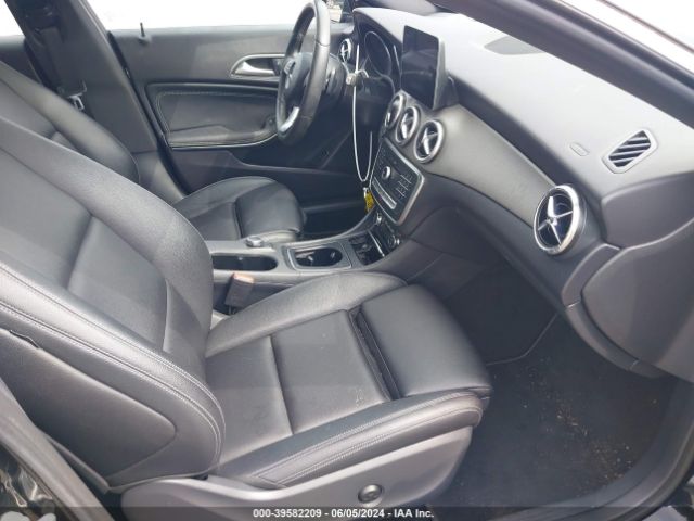 Photo 4 VIN: WDDSJ4EBXJN566782 - MERCEDES-BENZ CLA-CLASS 