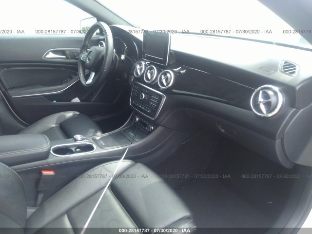 Photo 4 VIN: WDDSJ4GB0GN301178 - MERCEDES-BENZ CLA 