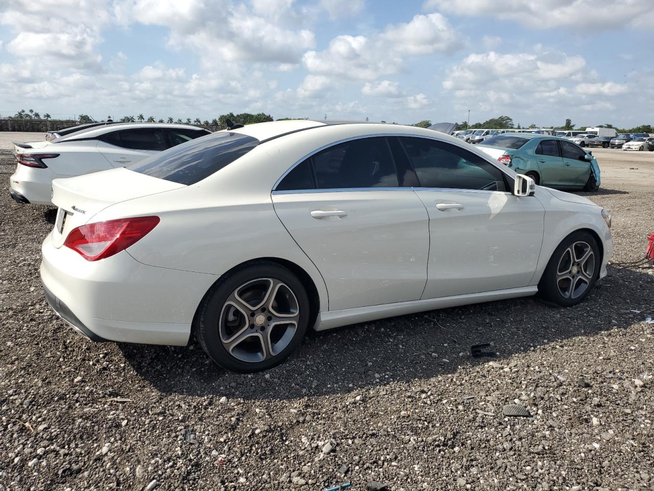 Photo 2 VIN: WDDSJ4GB0JN515126 - MERCEDES-BENZ CLA 250 4M 