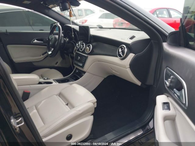 Photo 4 VIN: WDDSJ4GB0JN651823 - MERCEDES-BENZ CLA 250 