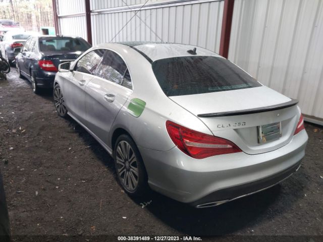 Photo 2 VIN: WDDSJ4GB1HN406457 - MERCEDES-BENZ CLA 250 