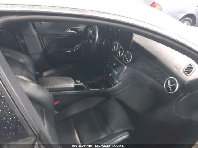 Photo 4 VIN: WDDSJ4GB1HN406457 - MERCEDES-BENZ CLA 250 