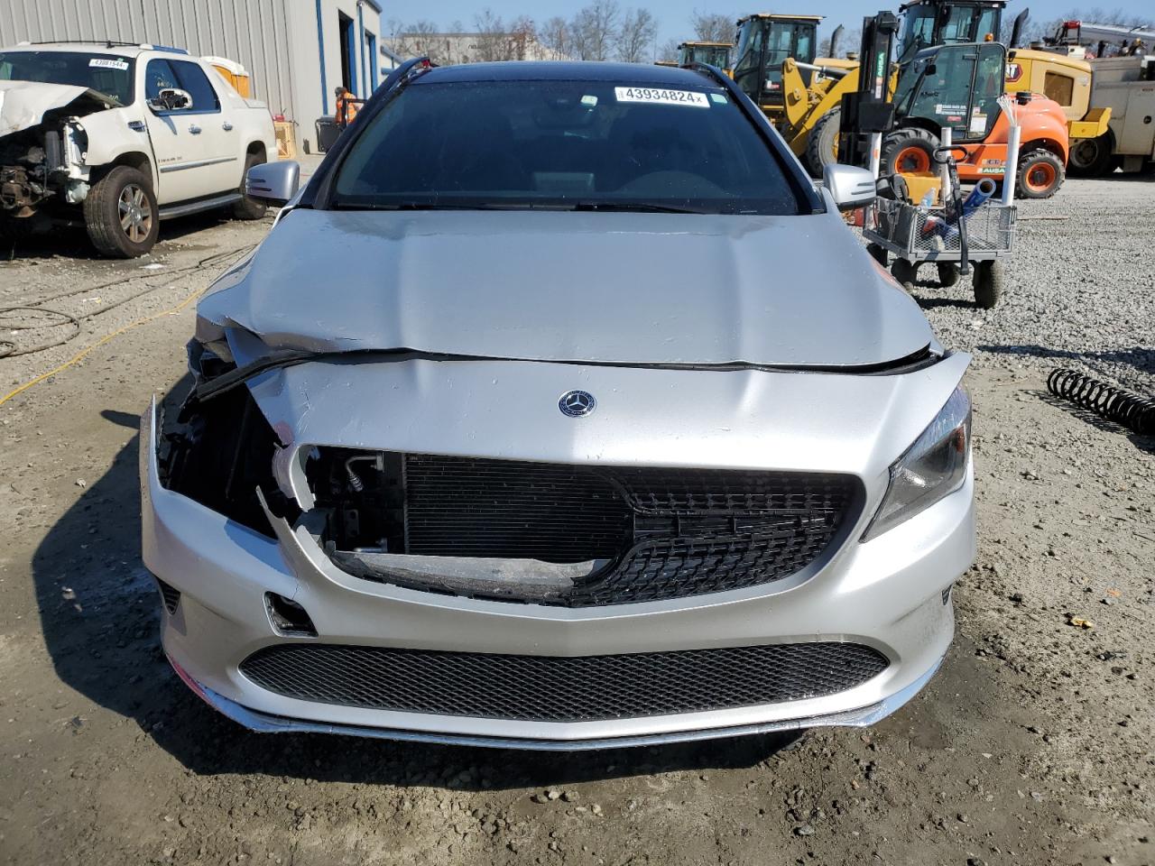 Photo 4 VIN: WDDSJ4GB1JN584178 - MERCEDES-BENZ CLA-KLASSE 