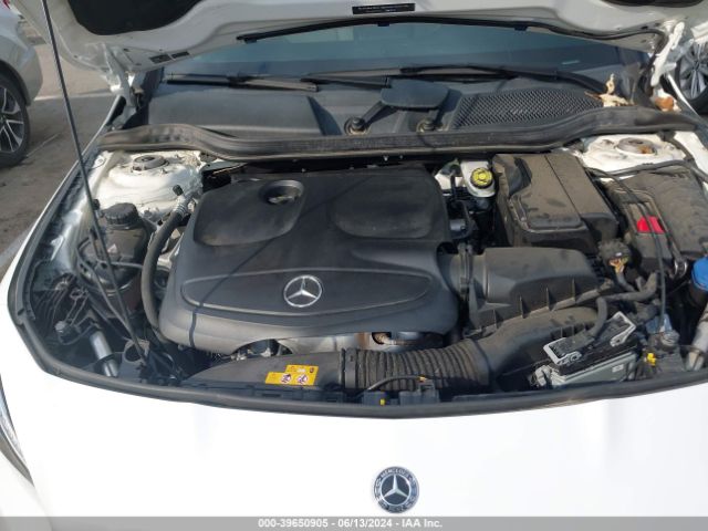 Photo 9 VIN: WDDSJ4GB1JN643360 - MERCEDES-BENZ CLA-CLASS 