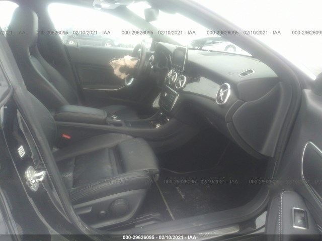 Photo 4 VIN: WDDSJ4GB2GN308813 - MERCEDES-BENZ CLA 