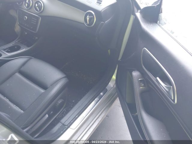 Photo 4 VIN: WDDSJ4GB2GN333405 - MERCEDES-BENZ CLA 