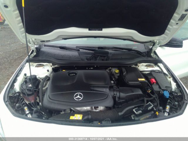 Photo 9 VIN: WDDSJ4GB2GN395094 - MERCEDES-BENZ CLA 