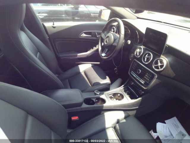 Photo 4 VIN: WDDSJ4GB2JN606785 - MERCEDES-BENZ CLA 