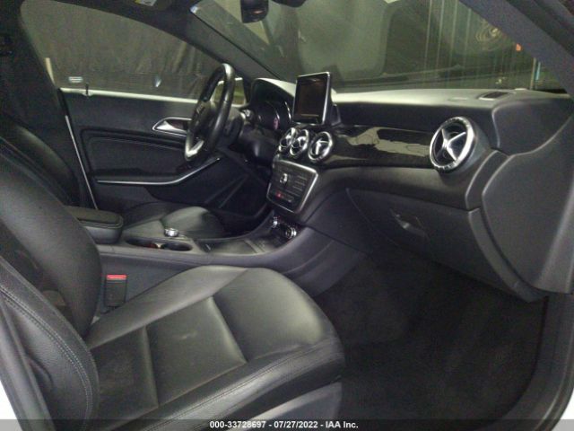 Photo 4 VIN: WDDSJ4GB3FN188129 - MERCEDES-BENZ CLA-CLASS 