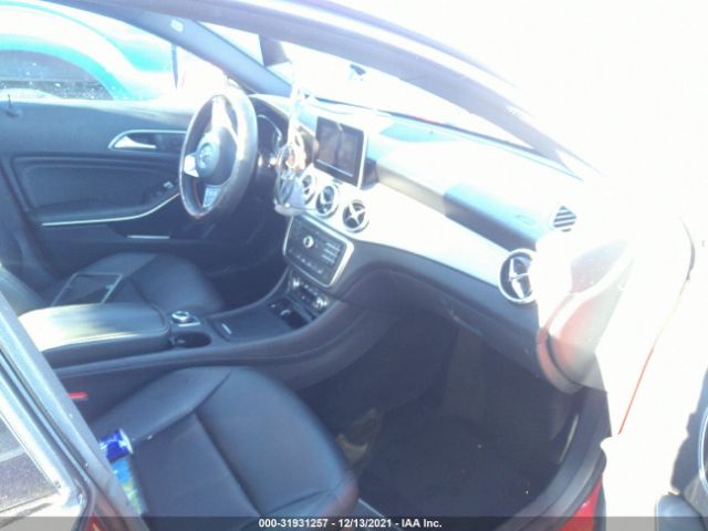 Photo 4 VIN: WDDSJ4GB3FN207939 - MERCEDES-BENZ CLA-CLASS 