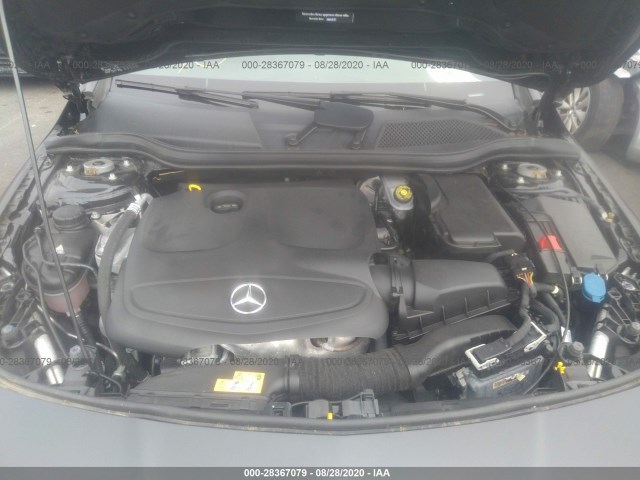 Photo 9 VIN: WDDSJ4GB3HN422059 - MERCEDES-BENZ CLA 