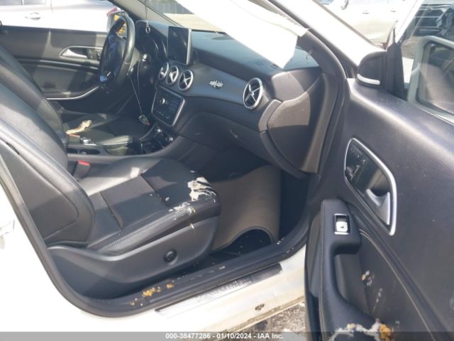 Photo 4 VIN: WDDSJ4GB4FN175793 - MERCEDES-BENZ CLA 250 