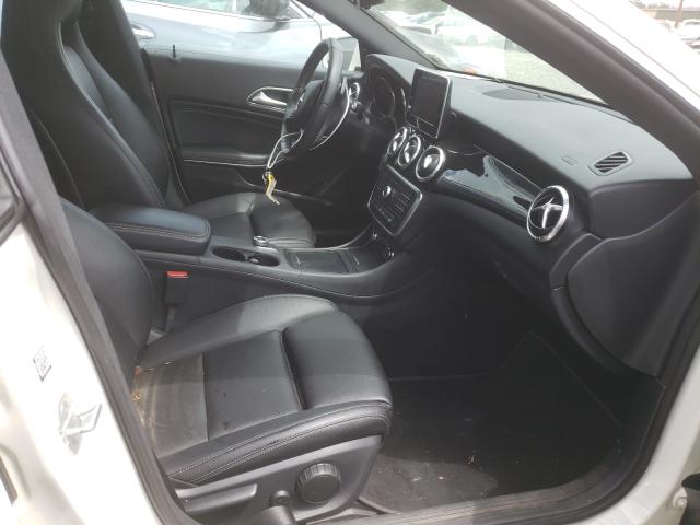 Photo 4 VIN: WDDSJ4GB4GN304973 - MERCEDES CLA 