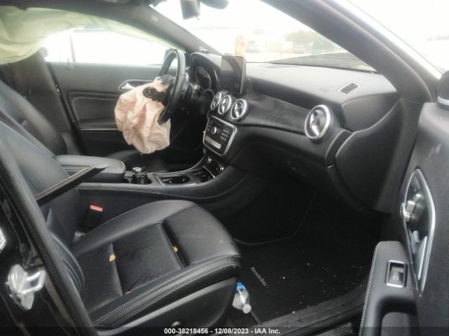 Photo 4 VIN: WDDSJ4GB4HN441381 - MERCEDES-BENZ CLA 250 