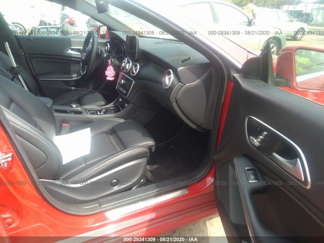 Photo 4 VIN: WDDSJ4GB4JN640081 - MERCEDES-BENZ CLA 