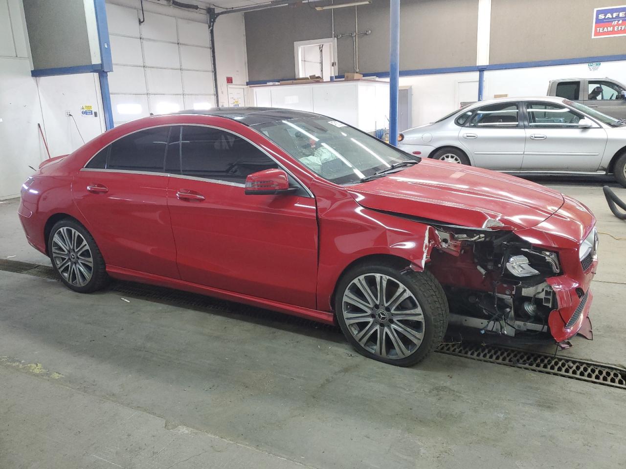 Photo 3 VIN: WDDSJ4GB5JN573670 - MERCEDES-BENZ CLA-KLASSE 