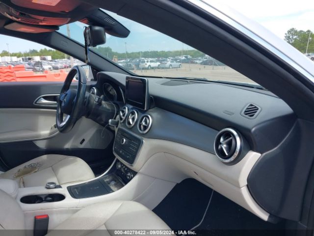 Photo 4 VIN: WDDSJ4GB6FN221320 - MERCEDES-BENZ CLA-CLASS 