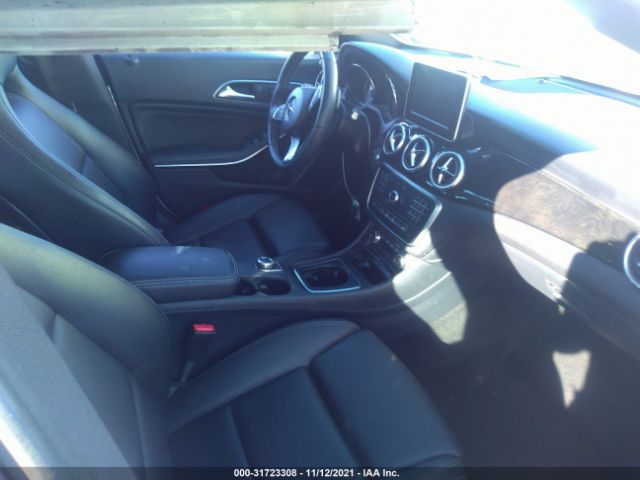 Photo 4 VIN: WDDSJ4GB7GN392644 - MERCEDES-BENZ CLA 