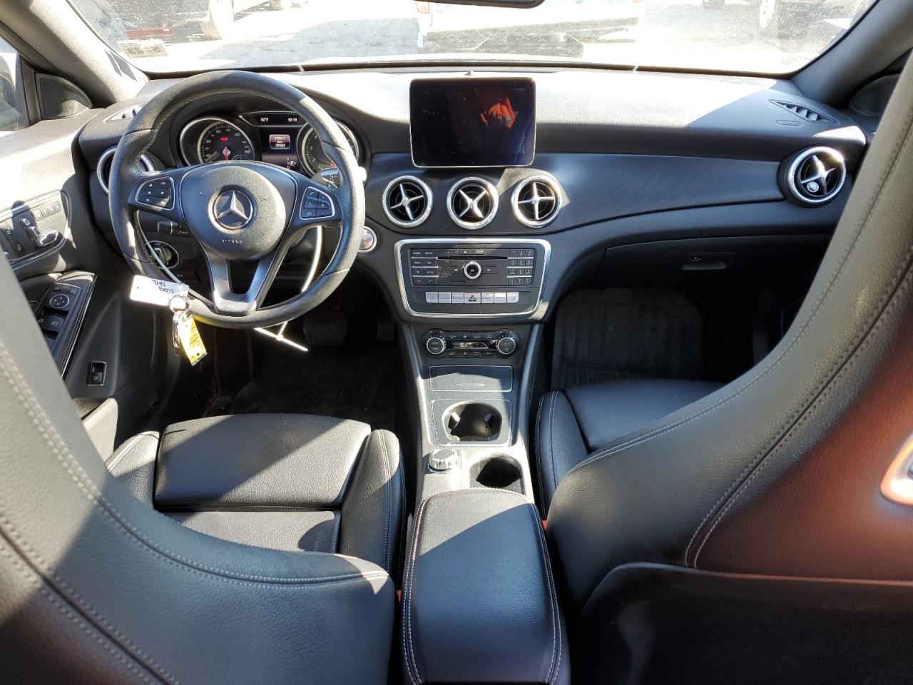 Photo 7 VIN: WDDSJ4GB7JN628426 - MERCEDES-BENZ CLA-KLASSE 