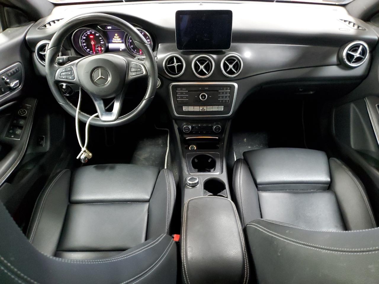 Photo 7 VIN: WDDSJ4GB8JN526164 - MERCEDES-BENZ CLA-KLASSE 