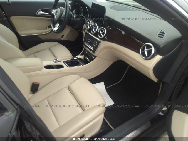 Photo 4 VIN: WDDSJ4GB8JN543353 - MERCEDES-BENZ CLA 