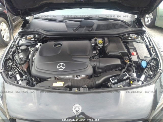 Photo 9 VIN: WDDSJ4GB8JN543353 - MERCEDES-BENZ CLA 