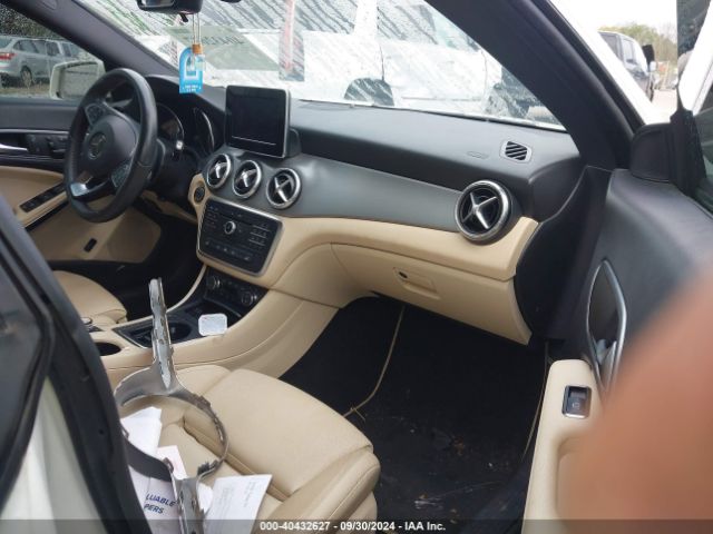 Photo 4 VIN: WDDSJ4GB9GN390393 - MERCEDES-BENZ CLA-CLASS 