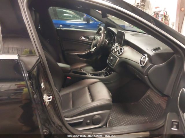 Photo 4 VIN: WDDSJ4GBXGN339081 - MERCEDES-BENZ CLA-CLASS 