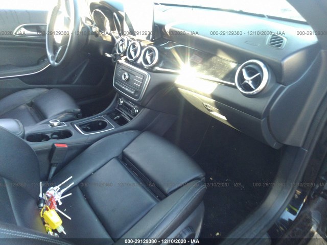 Photo 4 VIN: WDDSJ4GBXGN366619 - MERCEDES-BENZ CLA 