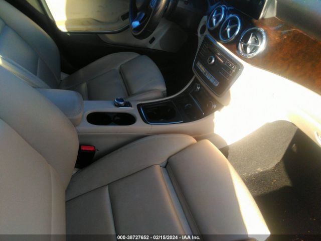 Photo 4 VIN: WDDSJ4GBXHN432118 - MERCEDES-BENZ CLA 250 