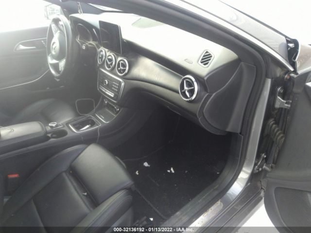 Photo 4 VIN: WDDSJ4GBXJN554838 - MERCEDES-BENZ CLA 