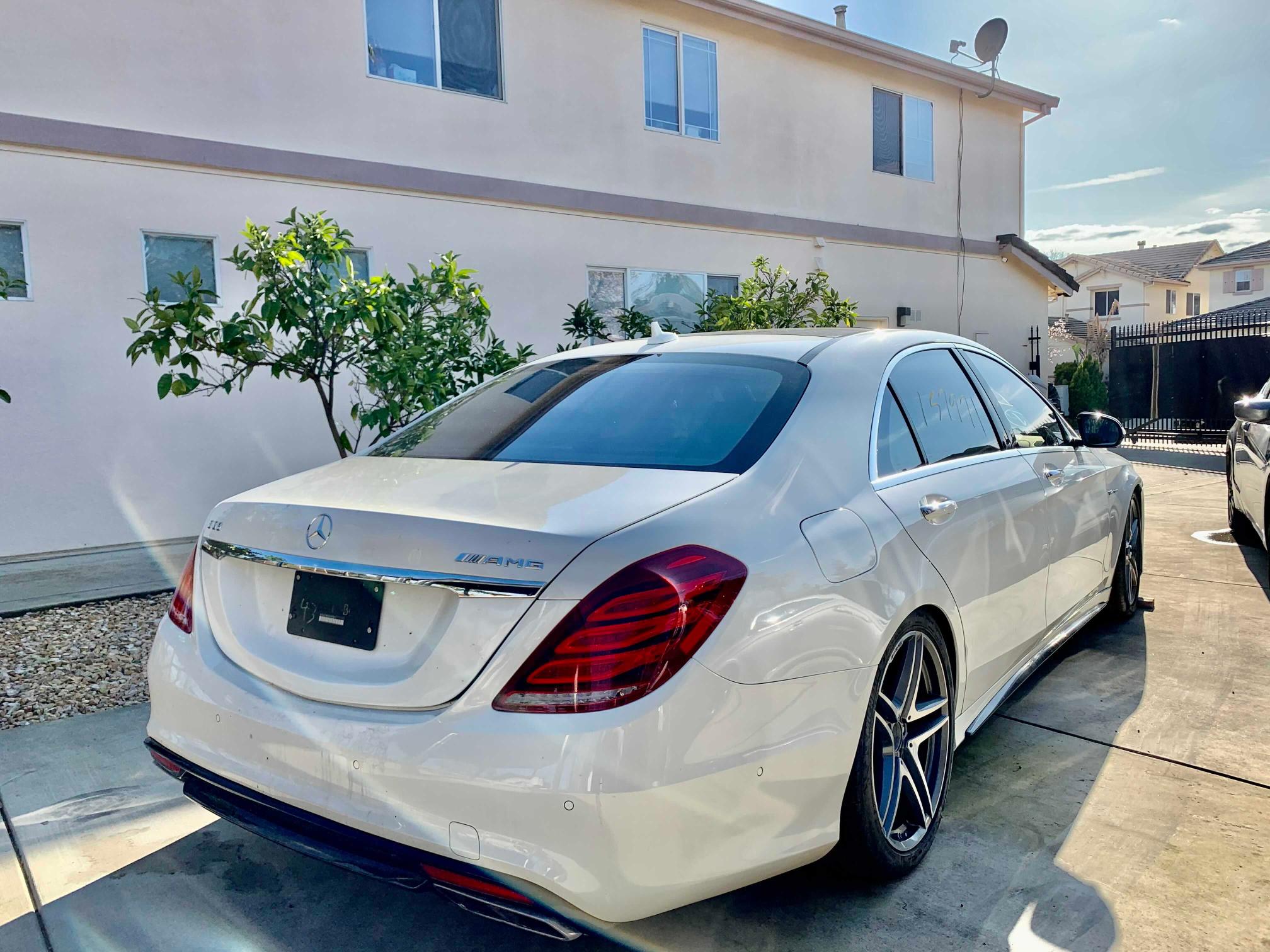 Photo 3 VIN: WDDUG7KB1FA157971 - MERCEDES-BENZ S 65 AMG 