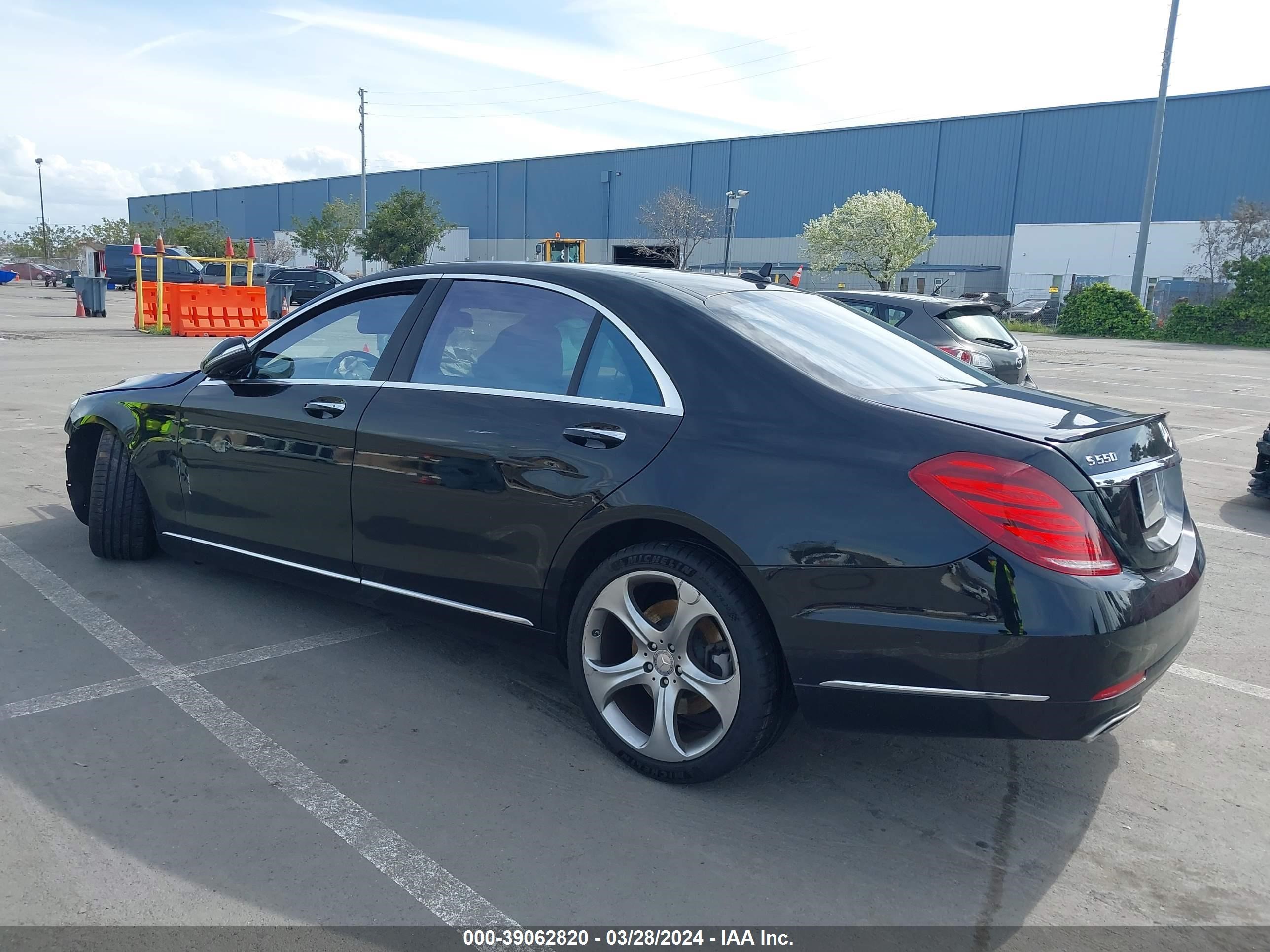 Photo 2 VIN: WDDUG8CB5EA050540 - MERCEDES-BENZ S-KLASSE 