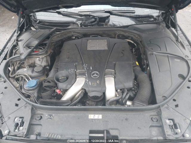 Photo 9 VIN: WDDUG8CB6FA113646 - MERCEDES-BENZ S 550 