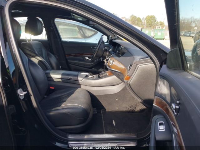 Photo 4 VIN: WDDUG8CB6GA263645 - MERCEDES-BENZ S 550 