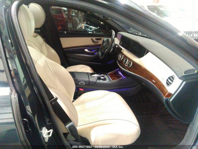 Photo 4 VIN: WDDUG8CB6HA339382 - MERCEDES-BENZ S 550 