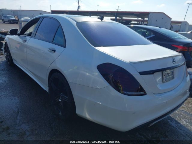 Photo 2 VIN: WDDUG8CB9FA097085 - MERCEDES-BENZ S 550 