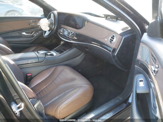 Photo 4 VIN: WDDUG8DB0JA412508 - MERCEDES-BENZ S-CLASS 