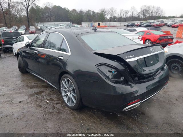 Photo 2 VIN: WDDUG8DB1KA425429 - MERCEDES-BENZ S 560 